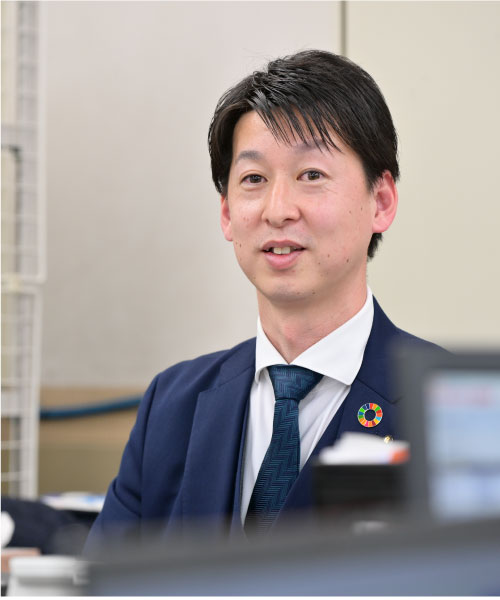 営業本部営業部 マネージャー 早川 淳