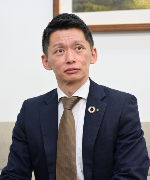 営業本部営業部 支店長 伊藤 有起